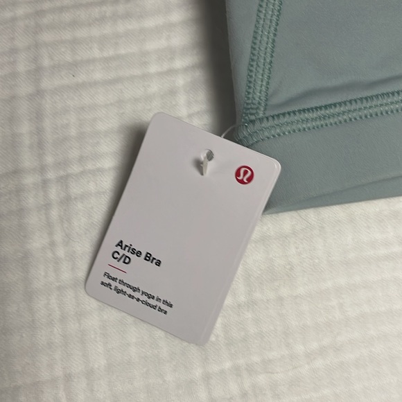 Lululemon Arise Bra C/D - Picture 3 of 4